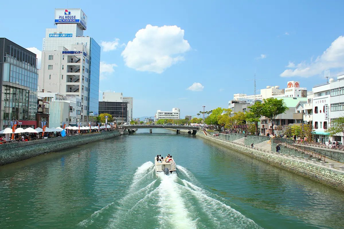 🏞️ 신마치강 수변 공원 (신마치가와 미즈기와코엔) 이미지 6